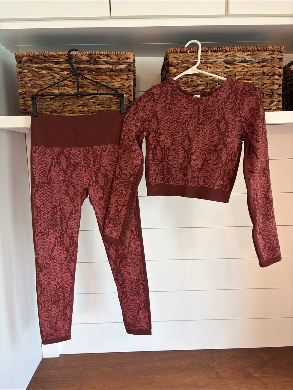 Fabletics Snake-Print Burgundy Athletic Set - Crop Shirt & Crop Leggings